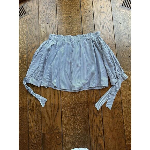 AMERICAN EAGLE OUTFITTERS Sz M Blue Pin Striped Top 3/4 Tie Sleeves Excellent - Picture 1 of 5